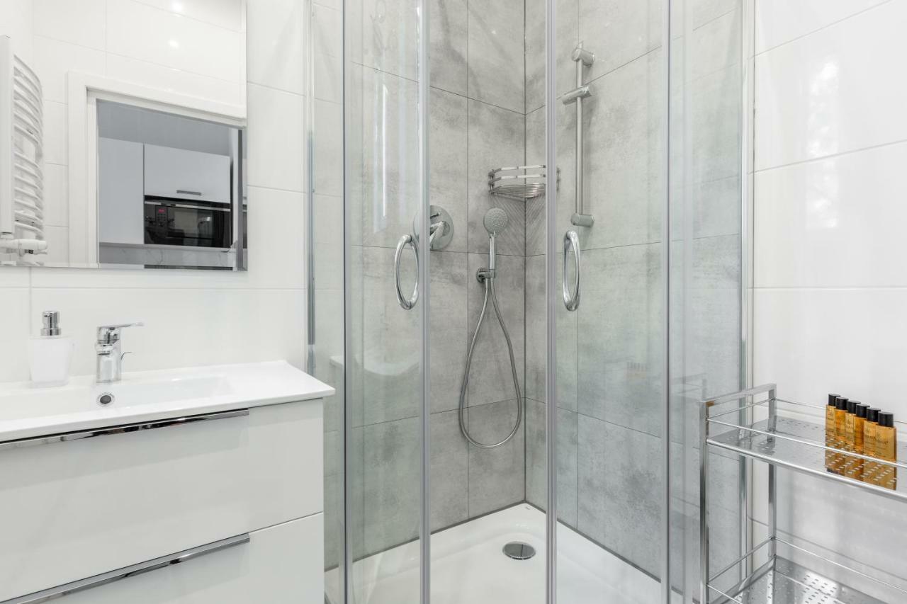 Luxe Living Krakow Apartment Ngoại thất bức ảnh
